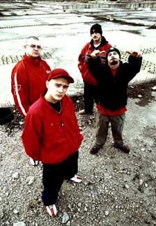 la sfarsitul anului 1993, pe vremea cand albumele de hip hop circulau doar in cercuri restranse, iar